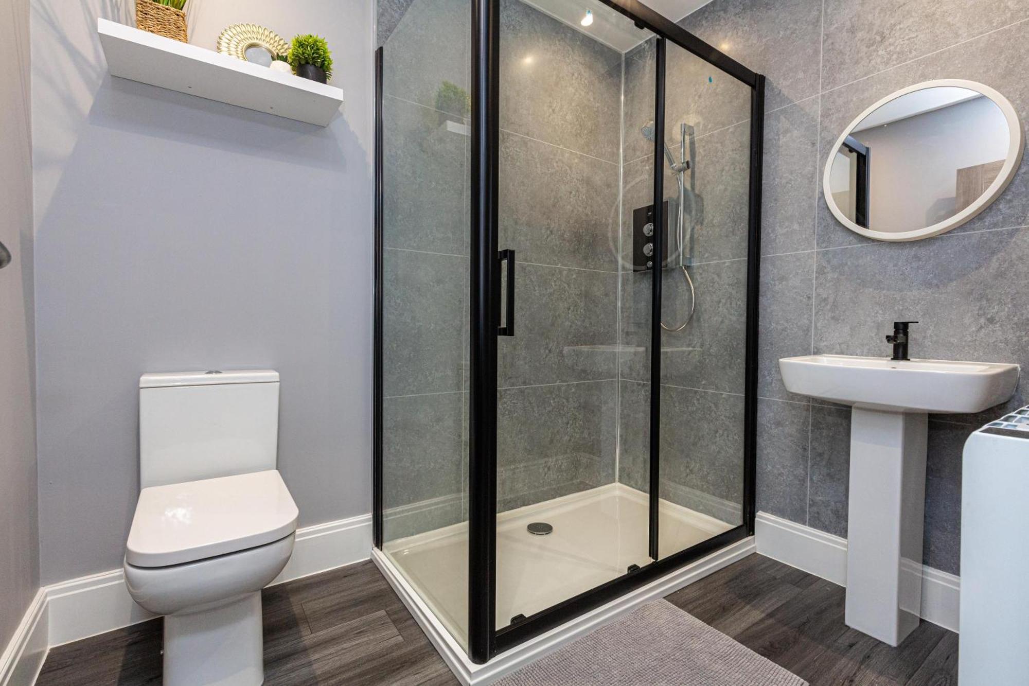 Beachfront Apartment 3 Bedrooms Sleeps 7 - Gateway To The Lake District - Newly Refurbished モアカム エクステリア 写真